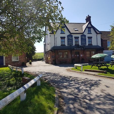 Weaverthorpe The Blue Bell Inn מראה חיצוני תמונה